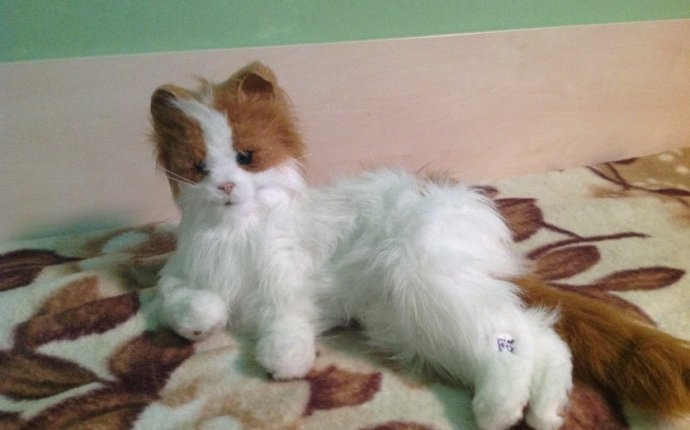 Интерактивная игрушка кошка Лулу, вид операции продам, состояние б