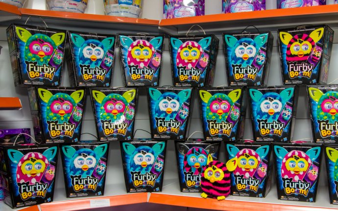Интерактивные игрушки Furby Boom новых расцветок появились в «Gepetto»